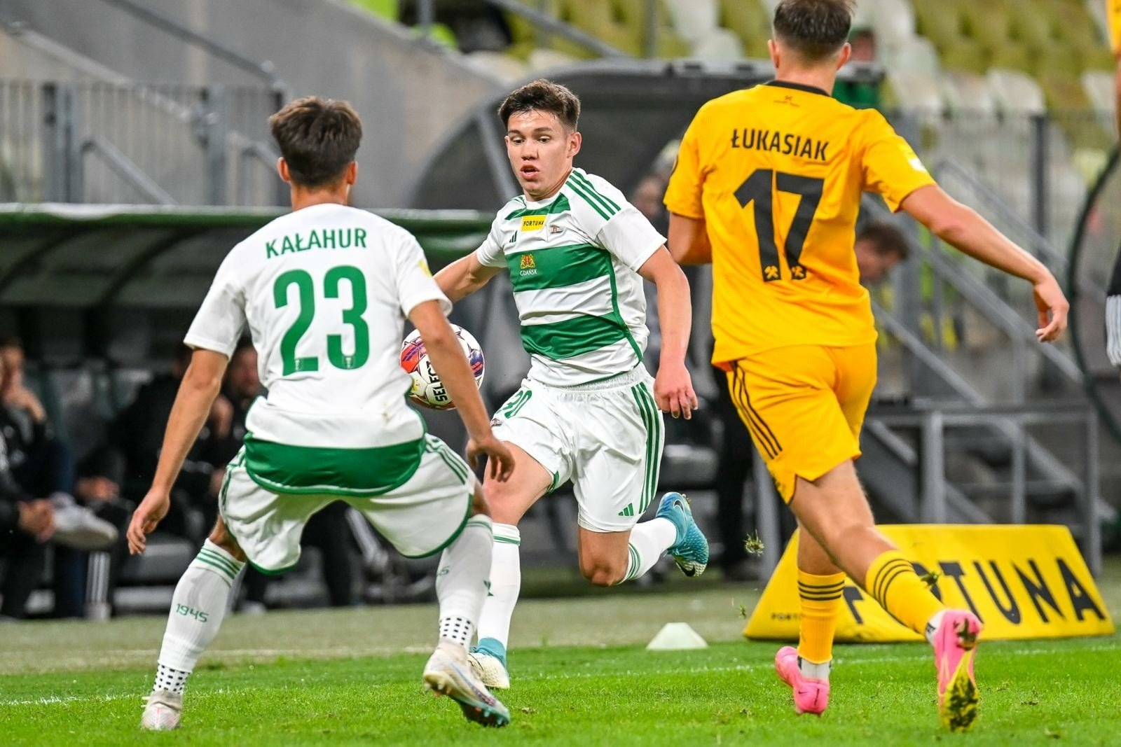 Górnik Łęczna – Lechia Gdańsk NA ŻYWO 20.04.2024 r. Gdzie oglądać transmisję w TV i stream? Wynik meczu, online, relacja