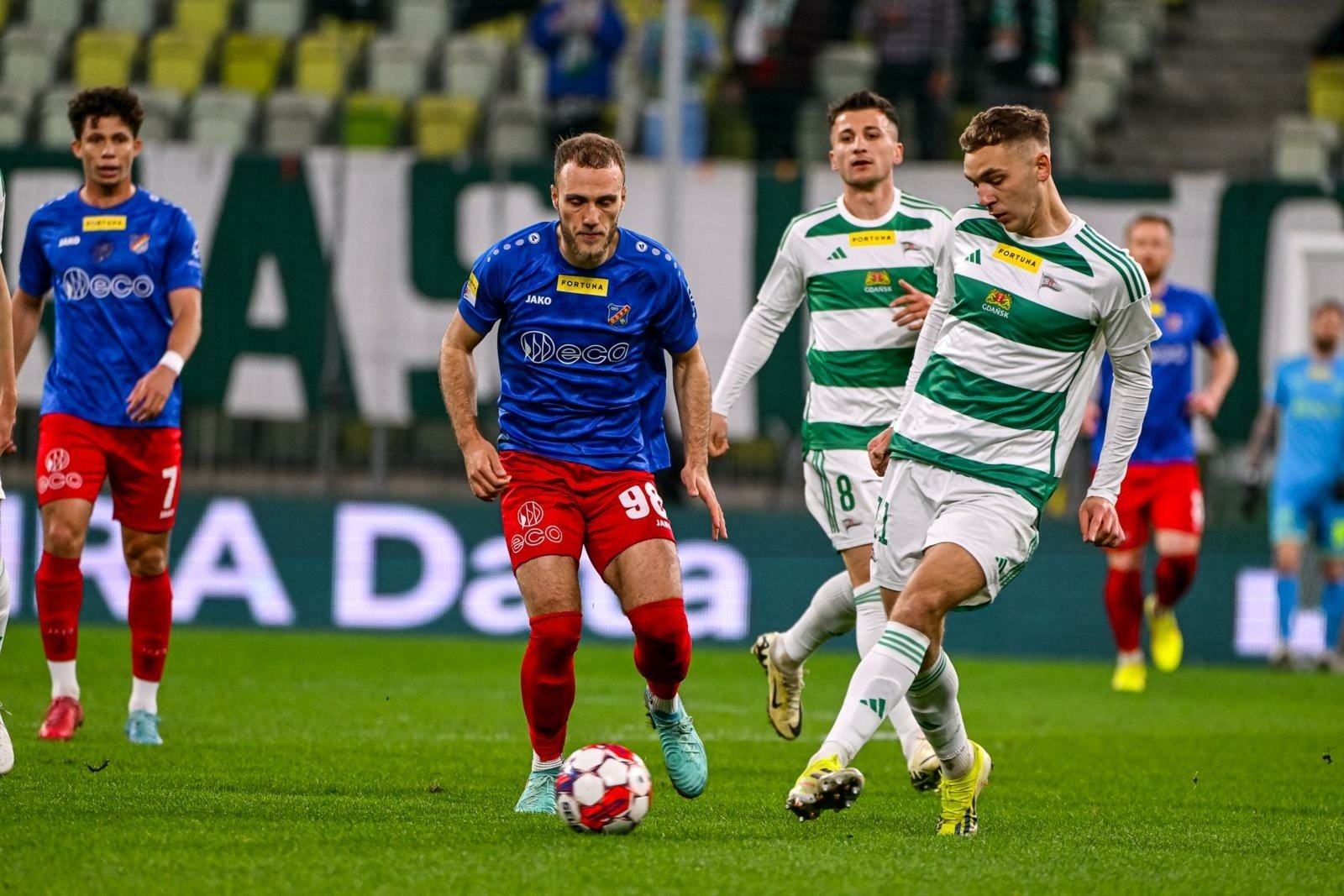 Lechia Gdańsk dążąca do odzyskania formy i budowania nowej serii. Szymon Grabowski: Termalica przyjedzie, by pokrzyżować nasze plany