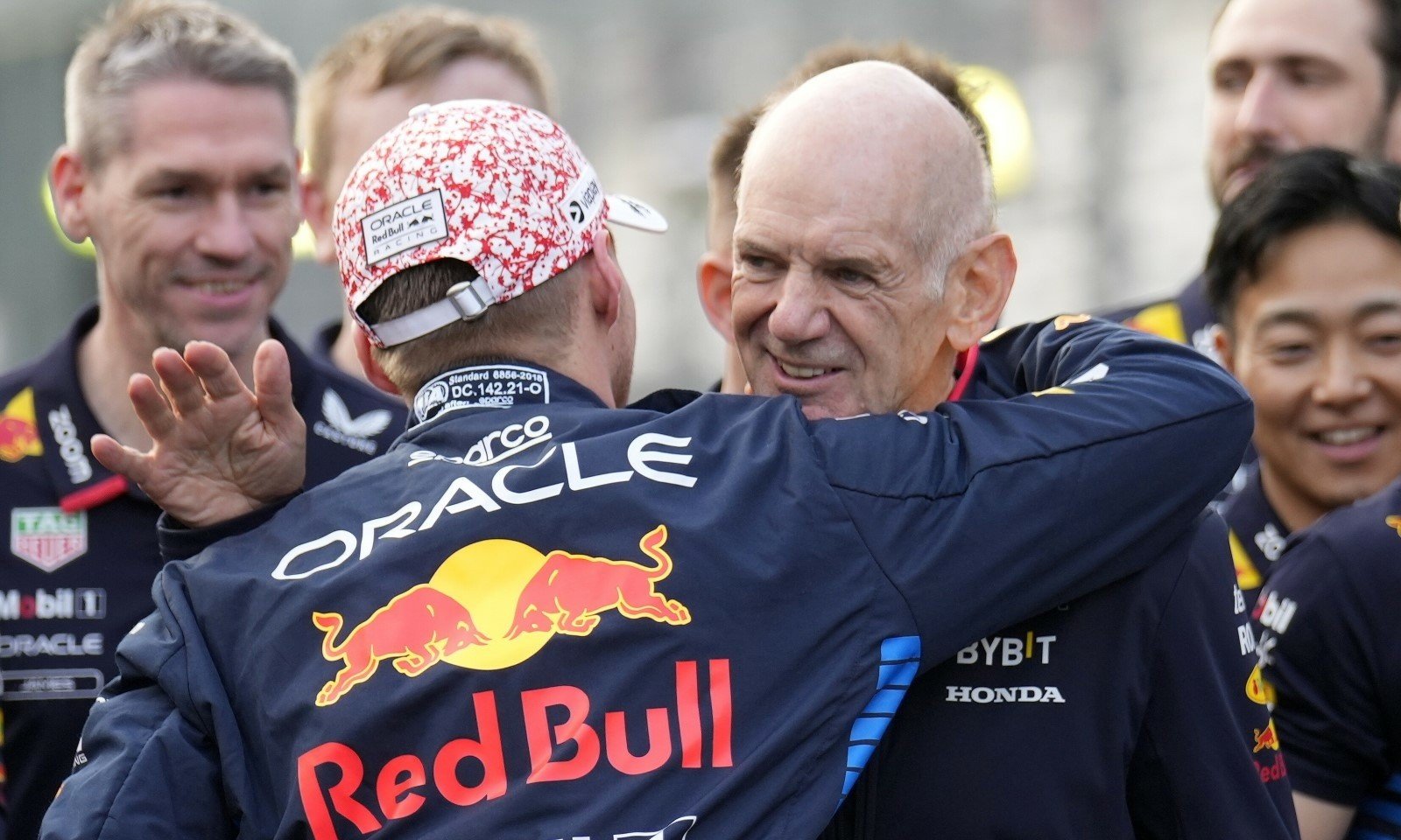 Inżynier Red Bull Adrian Newey opuszcza zespół, po wieloletniej współpracy z Maxem Verstappenem.
